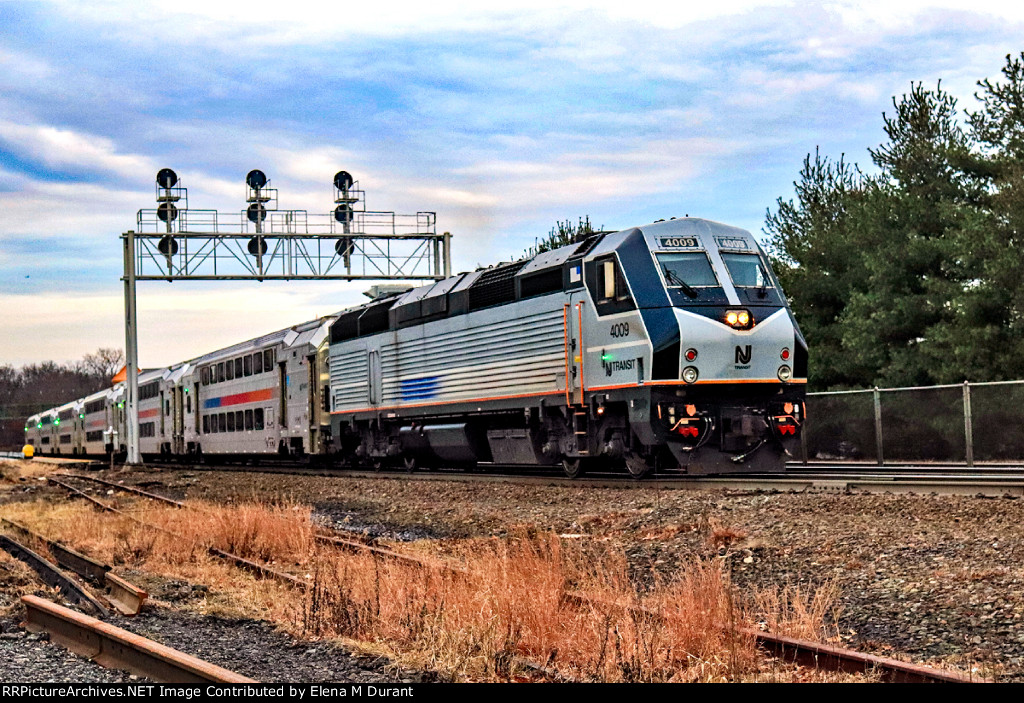 NJT 4009 on train 1875